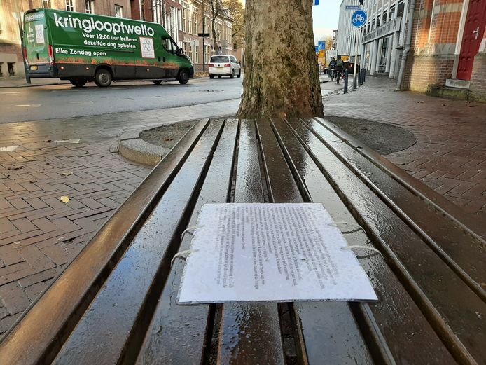 De brief op het bankje aan de Deventerstraat in Apeldoorn.