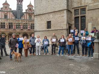 Protest aan Aalsterse gemeenteraad tegen sociale woningen op Lindeveld
