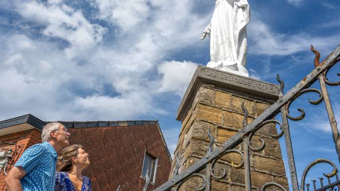 Heilig Hartbeeld prijkt opnieuw op kerkhof na grondige restauratie