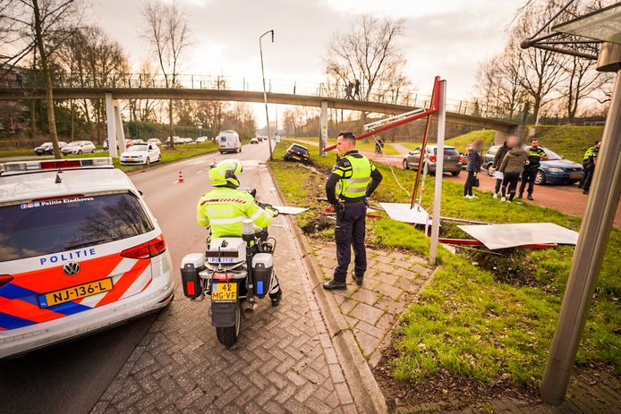 Agenten aan het werk.
