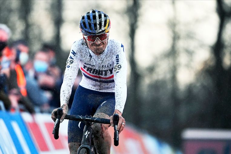 Tom Pidcock wordt derde op de citadel van Namen. Beeld Photo News