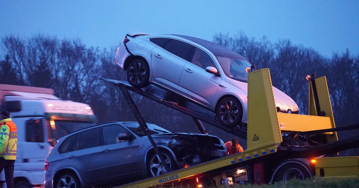Lange file op A1 tussen Rijssen en Deventer na ongeval.