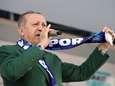 Erdogan roept Turken op al hun euro's en dollars in lira om te zetten