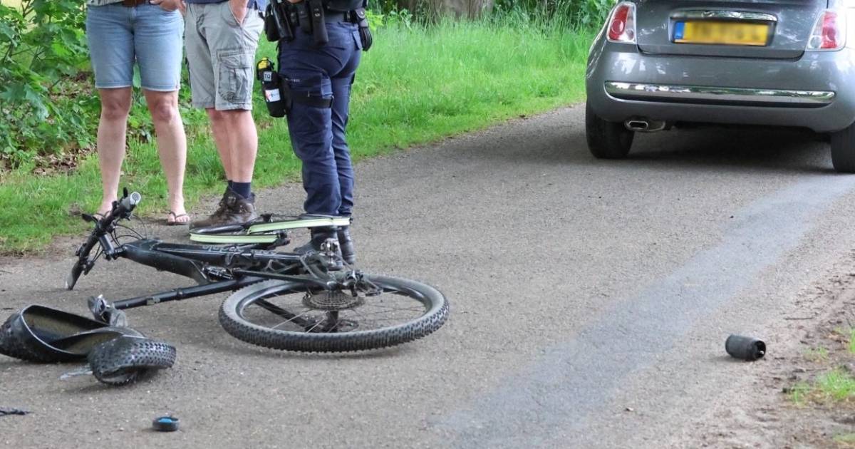 Aanrijding tussen auto en mountainbiker op Brinkerinkweg in Barchem