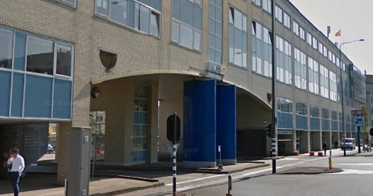 Boete voor 32 keer parkeren zonder te betalen Amsterdam AD.nl