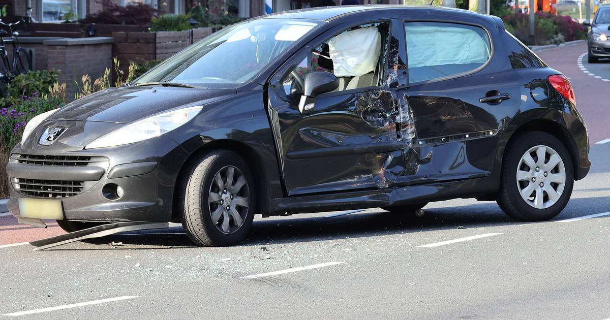 Man raakt gewond bij aanrijding met lijnbus in Oss.