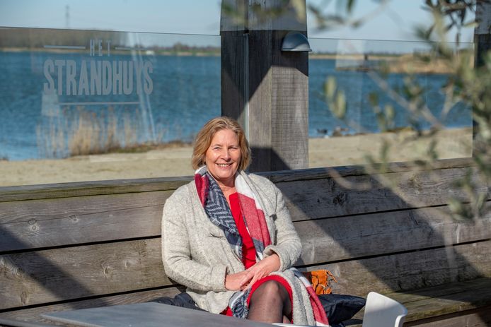 Andra Blom, relatiebemiddelaar