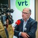 Laat de VRT elke avond een oldskool tv-programma uitzenden waarin verslag wordt uitgebracht van de debatten op Twitter