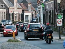 Afsluiting Dorpsstraat Laag-Keppel met landbouwsluis loopt vertraging op: wachten op aanbesteding