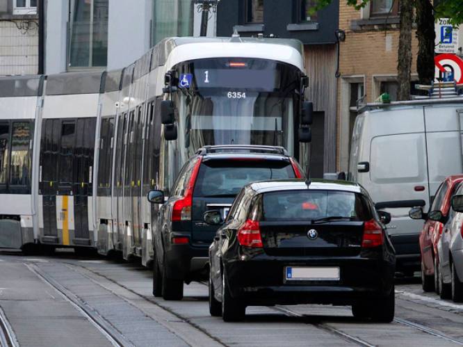 Auto vs. openbaar vervoer: wie is koning in Vlaanderen?