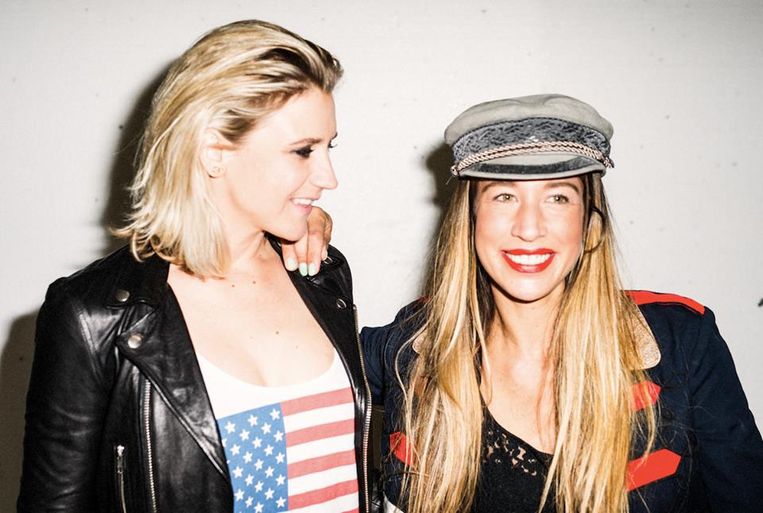 Tess van Zwol (links) en Claire Slootheer van dj-duo Cat Carpenters Beeld Eigen foto
