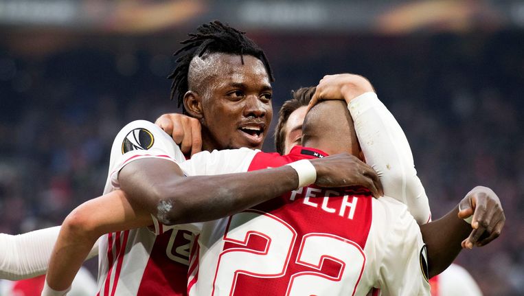Ajax wint met 4-1 in de halve finale van de Europa League van Olympique Lyon Beeld ANP