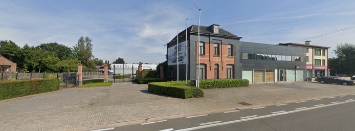 De winkel komt op de plek waar vroeger garage Lievens was gevestigd.