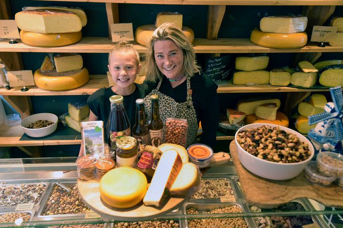 Kaaswinkel Het Kaasmeisje met Bianca Vlooswijk en dochter Pleun.