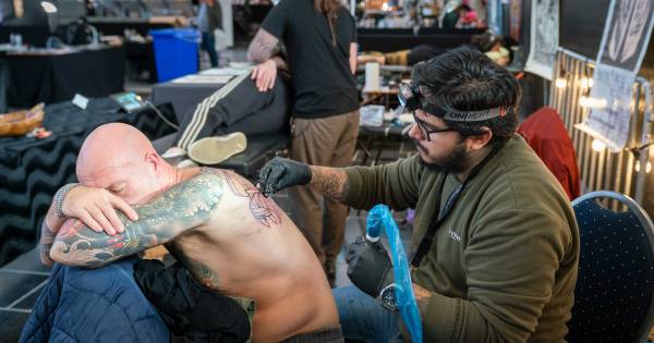 Een Tatoeage Laten Zetten Kan Dit Weekend In De Eusebius Arnhem Destentor Nl