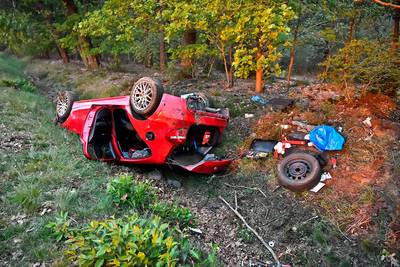 Vrouw veroorzaakt botsing op A67 bij Steensel en wordt meegenomen door politie