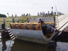Booteigenaren, het is bijna zover: elektrische bootlift in Spakenburg volgende maand in gebruik genomen 