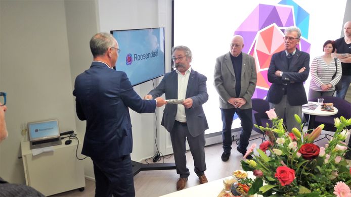 In 2019 werd het kantoor van Roosendaal Citymarketing aan de Markt geopend. Met midden wethouder Cees Lok.