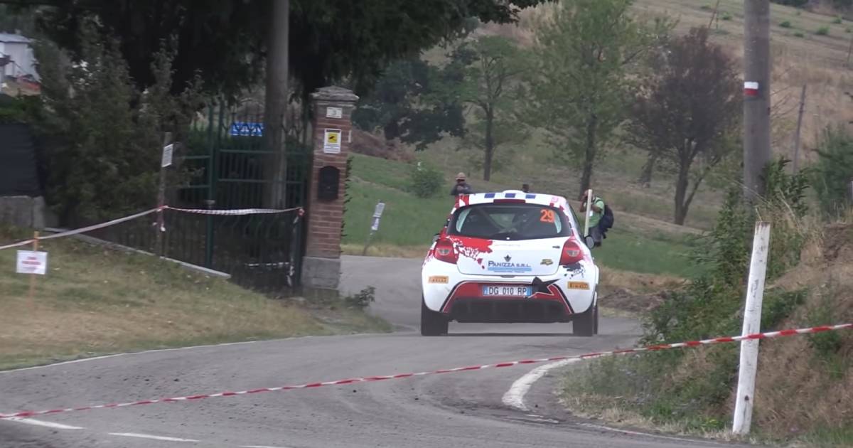 Due spettatori morti in un incidente stradale in Italia  All’estero