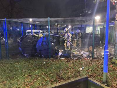Al bijna 400 interventies door de Brusselse politie tijdens oudejaarsnacht - brandweer hele avond in de weer om containers en straatmeubilair te blussen