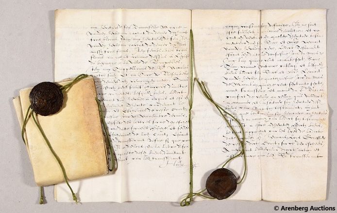 De gemeente Sint-Pieters-Leeuw kocht twee verkoopakten van het Colomakasteel aan uit 1611. De aankoop gebeurde nadat lokale heemkundigen het gemeentebestuur tipten dat de documenten te koop werden aangeboden.