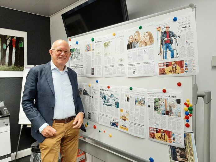 Kees Backx op de redactie in Oss, waar hij regelmatig te vinden is.