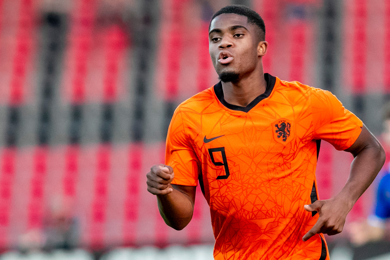 Van de Looi over passeren Boadu: ‘Iedereen kan een fout maken, maar dat