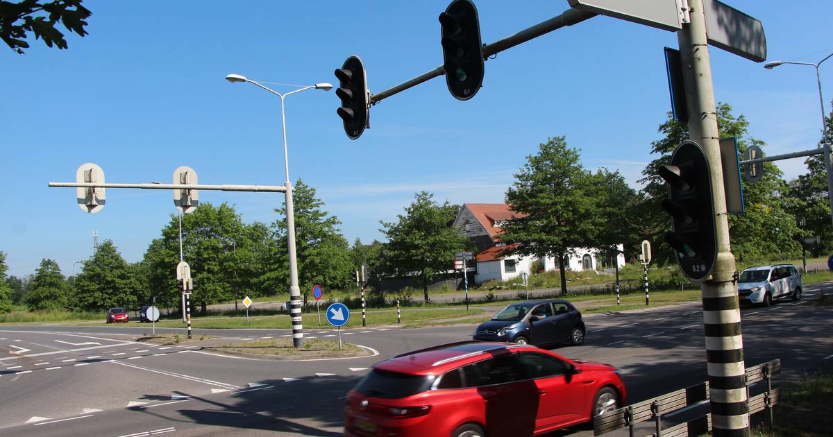 Kruising N768-N315 bij 'Danspaleis' wordt omgevormd tot een rotonde - Tubantia