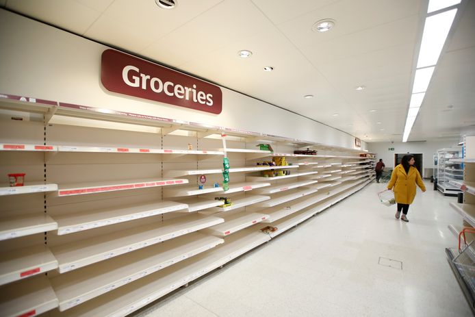 Ook supermarktketen Sainsbury's kampte de afgelopen dagen met hamsterende klanten.