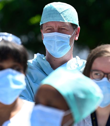 Le port du masque obligatoire dans les établissements de soins de santé, c’est fini