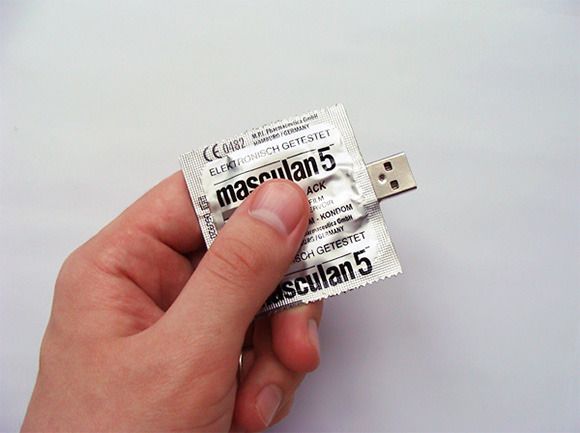 Protégez vos données avec un « préservatif USB » - ZDNet