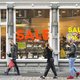Geldzorgen, maar echt besparen? Dat komt later wel, zegt de consument