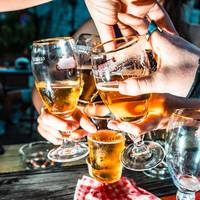 11- tot 14-jarige meisjes belanden vaker in het ziekenhuis door acute alcoholintoxicatie dan jongens: ‘Dit moeten we in het oog houden’