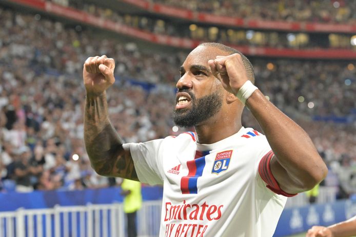 Lacazette zette bij zijn terugkeer bij Lyon de ploeg op 2-0 tegen Ajaccio.