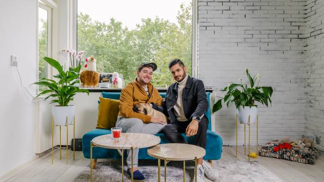 Manuel en Roberto wonen sinds kort samen in Nederland: ‘Alles kost hier veel geld’