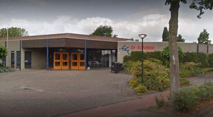 Zwembad De Duikelaar in Hardinxveld-Giessendam.