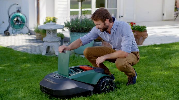 Discipline Volwassenheid terras Onze techspecialist test robotmaaiers: waar moet je op letten en hoeveel  kost het? | Consument | hln.be