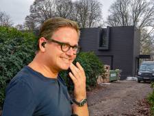 Guus Meeuwis over kritiek op zijn ‘crematoriumhuis’: ‘Oude villa was niet te renoveren’