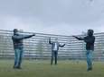 Drillrappers roepen in clip jongeren uit Zuidoost op: ‘Blijf osso’