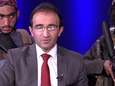 Met de daver op het lijf: presentator verschijnt op tv met gewapende talibanstrijders in zijn rug