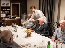 Oldenzaalse Ronde Tafel verzorgt diner voor ouderen: ‘Eenzaamheid is in weekenden en avonden het ergst’