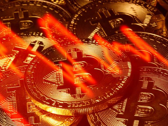 Bitcoin zet duik verder: kaap van 20.000 dollar komt in zicht