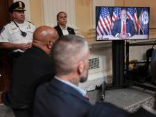 ‘Pence in levensgevaar bij bestorming Capitool’: Trump keek tv en weigerde in te grijpen