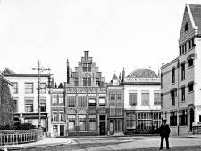 Voor het standbeeld van de gebroeders De Witt was eigenlijk helemaal geen plek