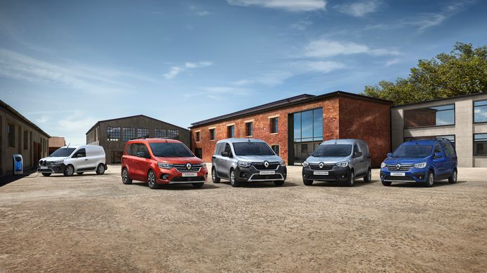 Renault onthult de nieuwe Kangoo en Express: uiterst links de elektrische versie, de personenwagenvarianten komen niet naar Nederland