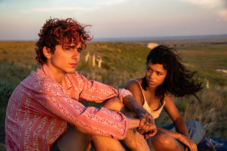 Timothée Chalamet en Taylor Russell in 'Bones and All’. Beeld Yannis Drakoulidis / Metro Goldw