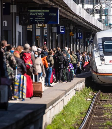 Bomvolle ICE’s slaan Arnhem Centraal over: ‘Trein mag niet ten onder gaan aan eigen succes’