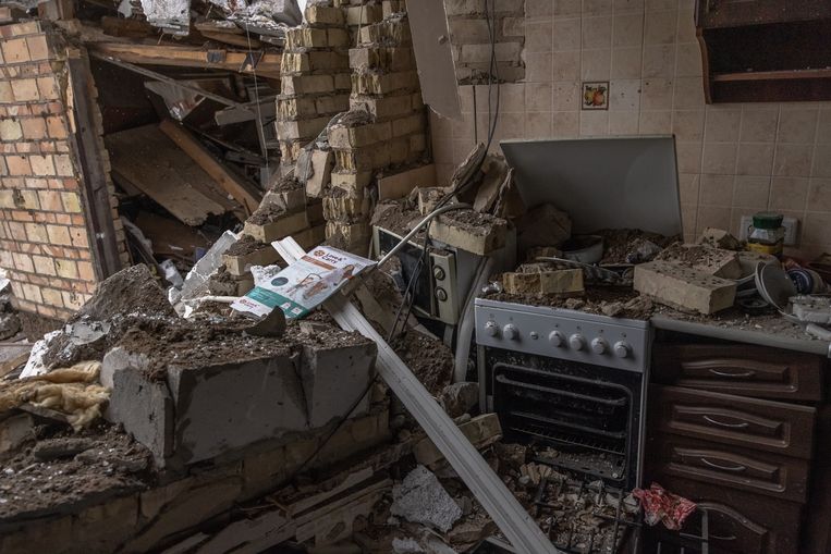 Een verwoeste keuken in Kyiv na een Russische raketaanval. Beeld Getty Images
