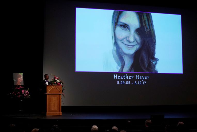 Vandaag werd in Charlottesville een gedenkdienst gehouden voor de 32-jarige Heather Heyer die tijdens de manifestatie zaterdag werd gedood. Beeld reuters