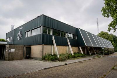 Twee extra gezinnen gearriveerd bij noodlocatie sporthal de Reiger in Delden